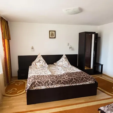 Pensiunea La Mogan B&B 3*